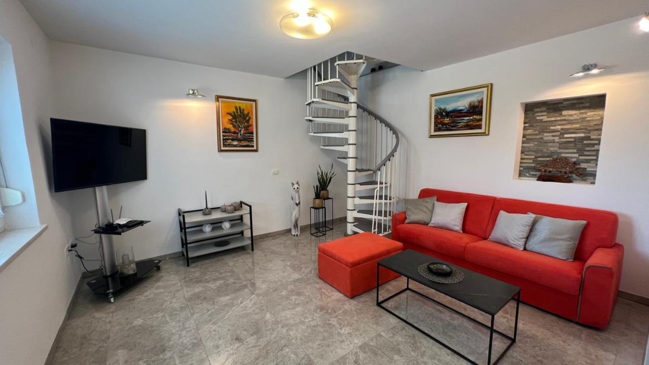 Classy Apartment With Garden View Laura Portorož Eksteriør bilde